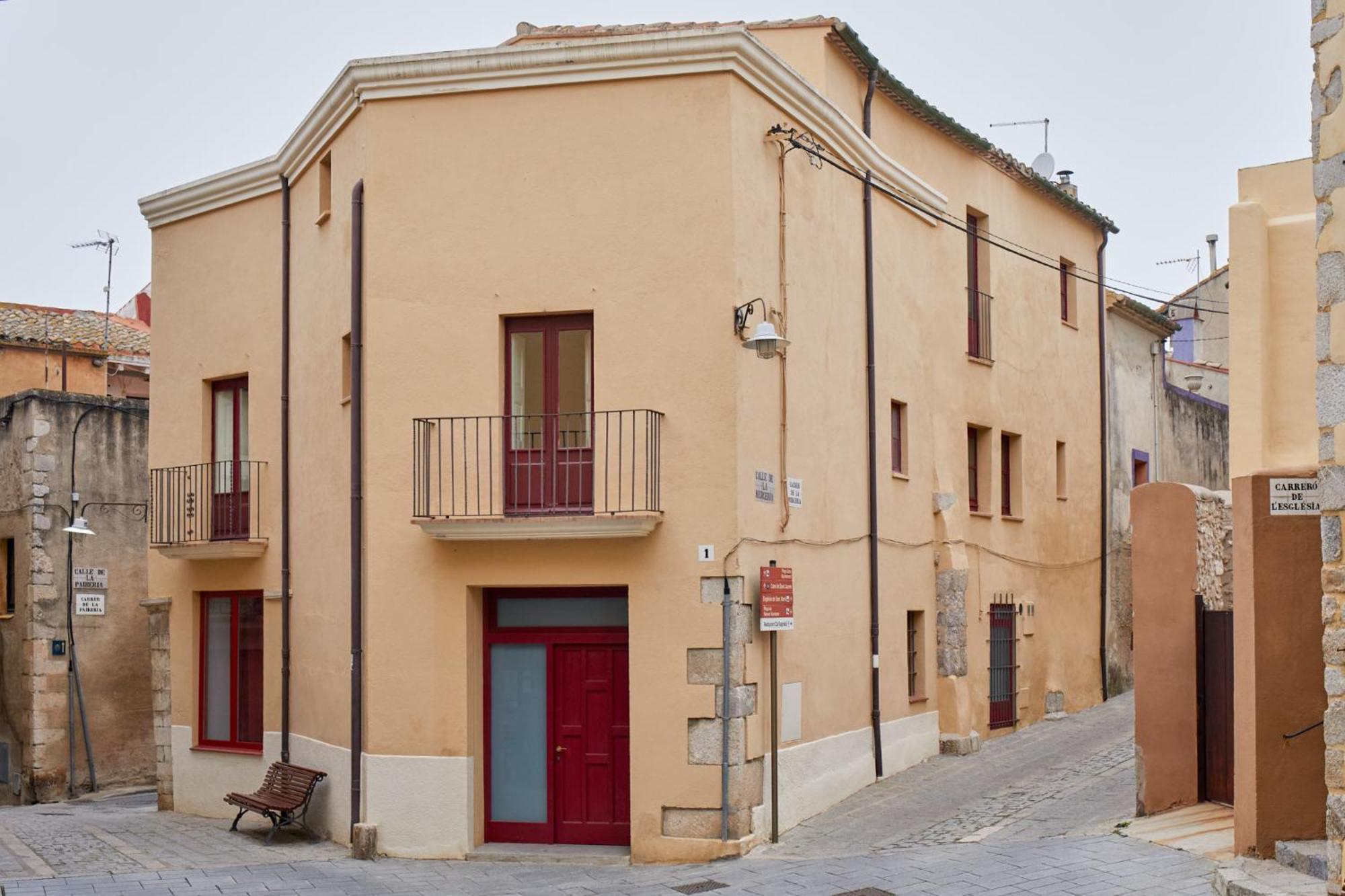 Loft Con Encanto En El Corazon Historico De Peralada Exteriör bild