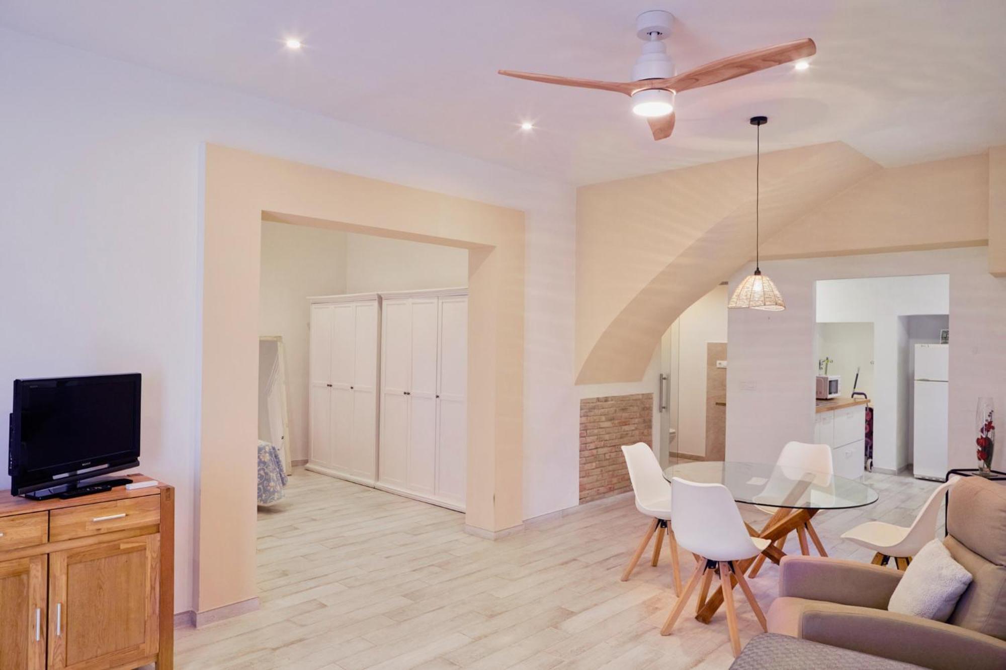 Loft Con Encanto En El Corazon Historico De Peralada Exteriör bild